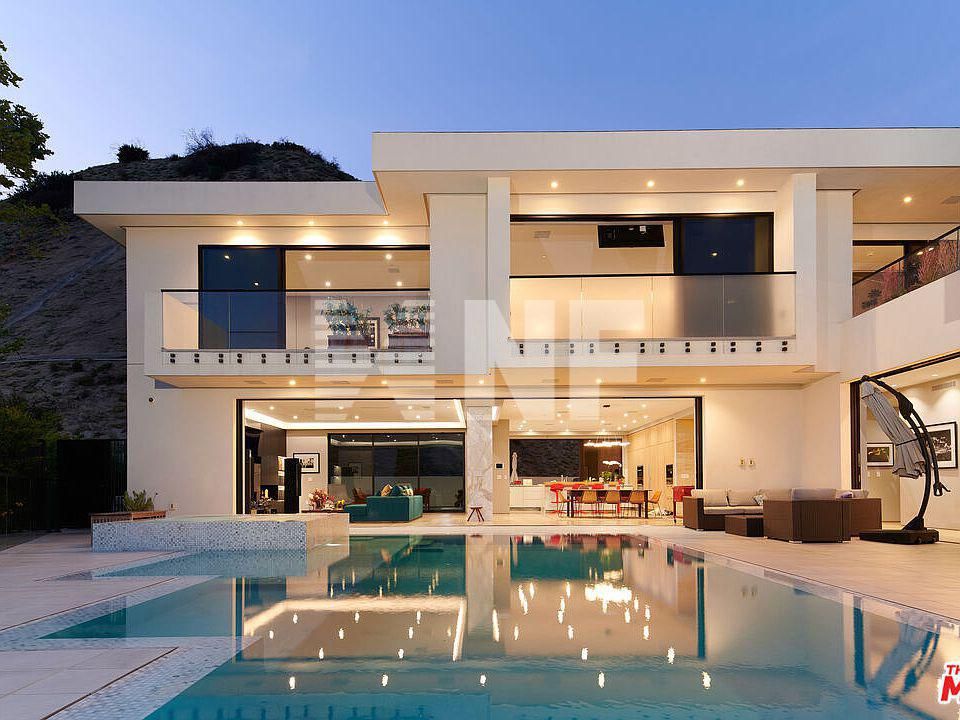 House in Los Angeles, USA, 712 sq.m - picture 1