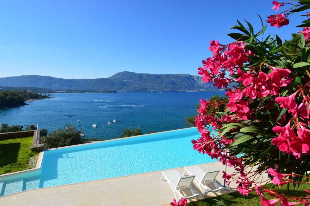 Villa on Corfu, Greece, 765 sq.m - picture 1
