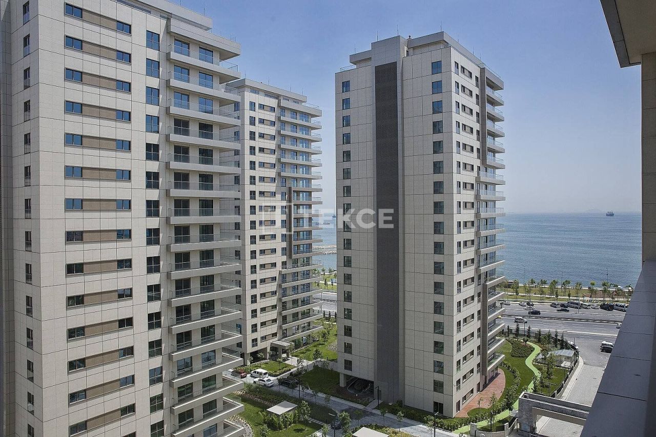 Apartment in Istanbul, Turkey, 147 sq.m - picture 1