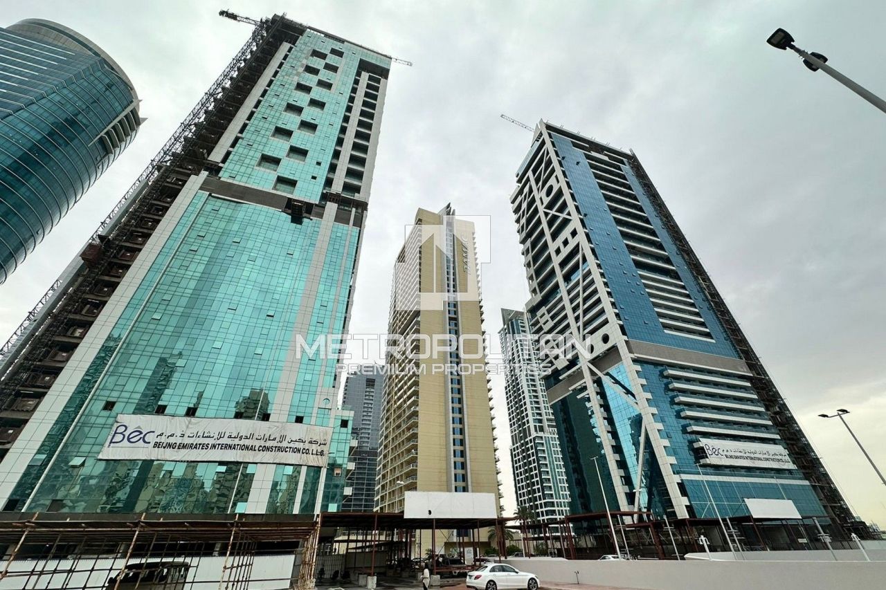 Appartement à Dubaï, EAU, 176 m2 - image 1