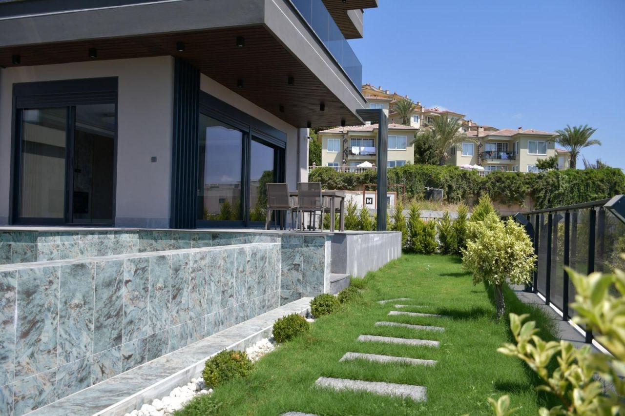 Villa à Alanya, Turquie, 290 m2 - image 1