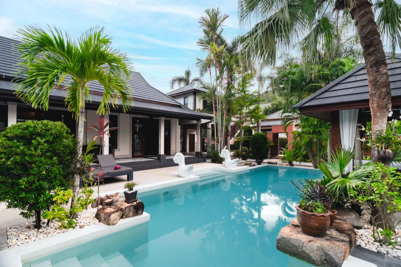 Villa in Phuket, Thailand, 530 sq.m - picture 1