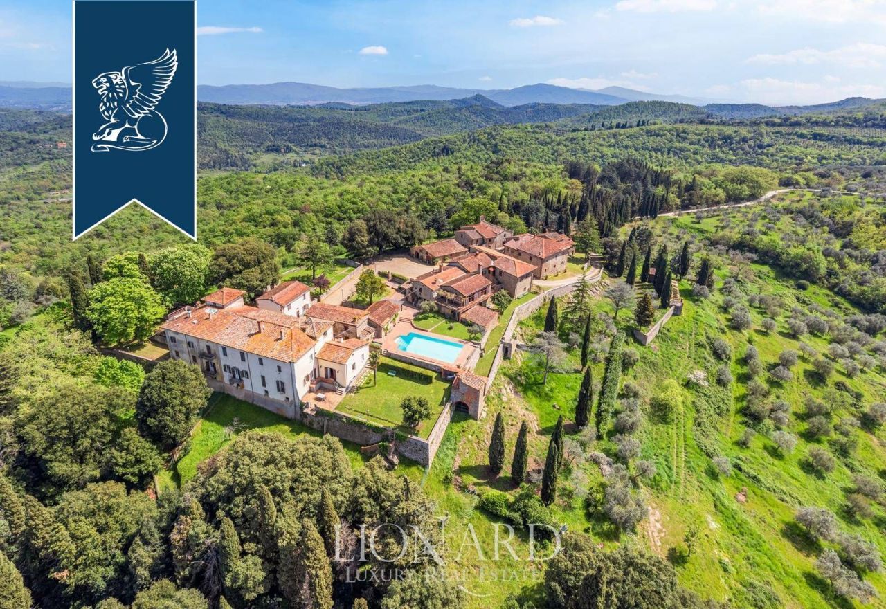 Villa in Arezzo, Italy, 4 530 sq.m - picture 1