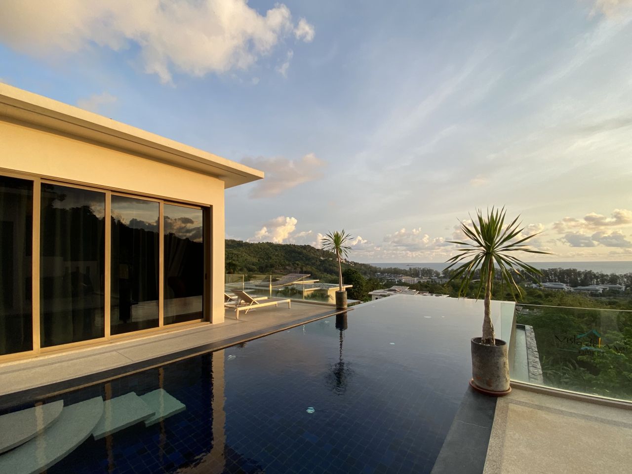 Villa sur Naithon, Thaïlande, 700 m2 - image 1