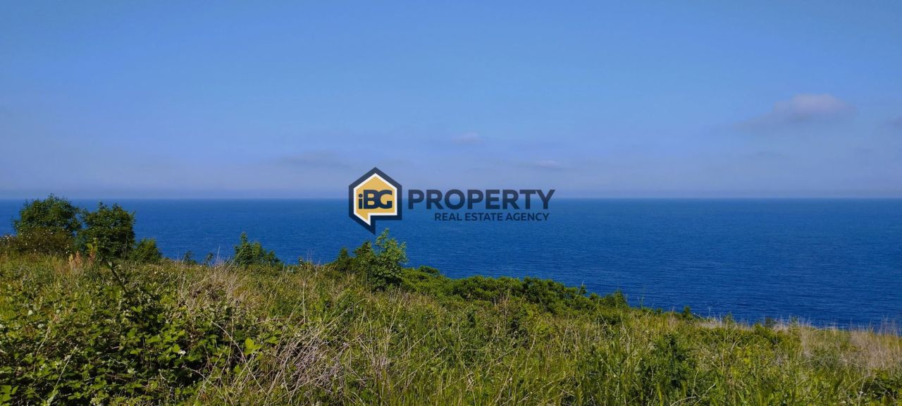 Land in Byala, Bulgaria, 1 670 sq.m - picture 1