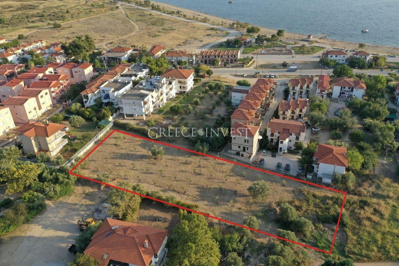 Land in Chalkidiki, Greece, 2 500 m² - picture 1