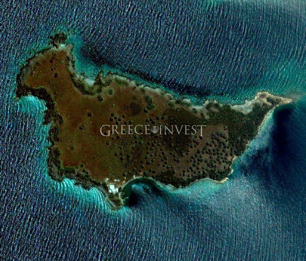 Isla en Calcídica, Grecia, 68 000 m2 - imagen 1
