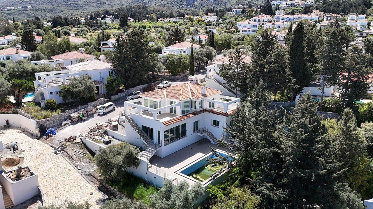 Villa à Kyrenia, Chypre, 450 m2 - image 1