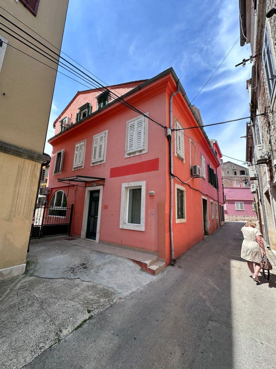 Office in Rovinj, Croatia, 33 sq.m - picture 1