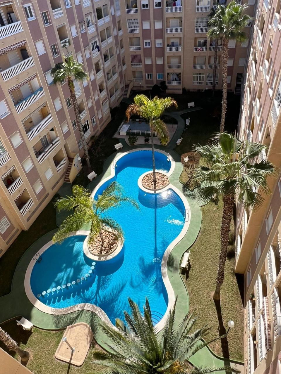 Penthouse in Torrevieja, Spain, 53 sq.m - picture 1
