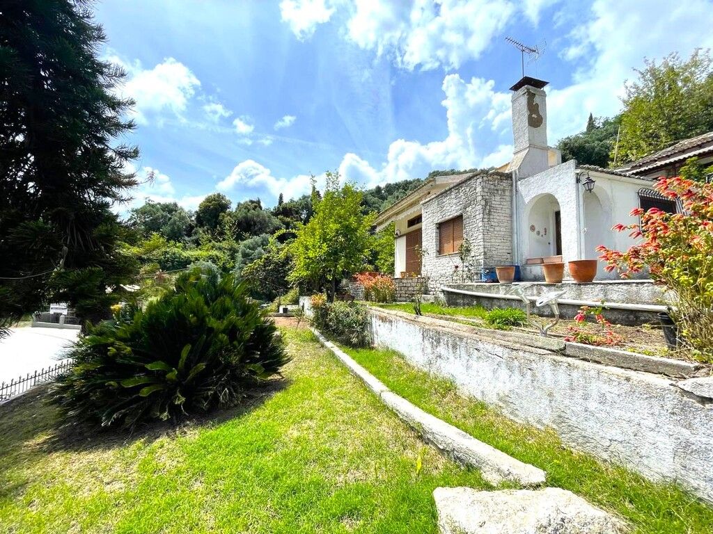 House in Corfu, Greece, 300 sq.m - picture 1