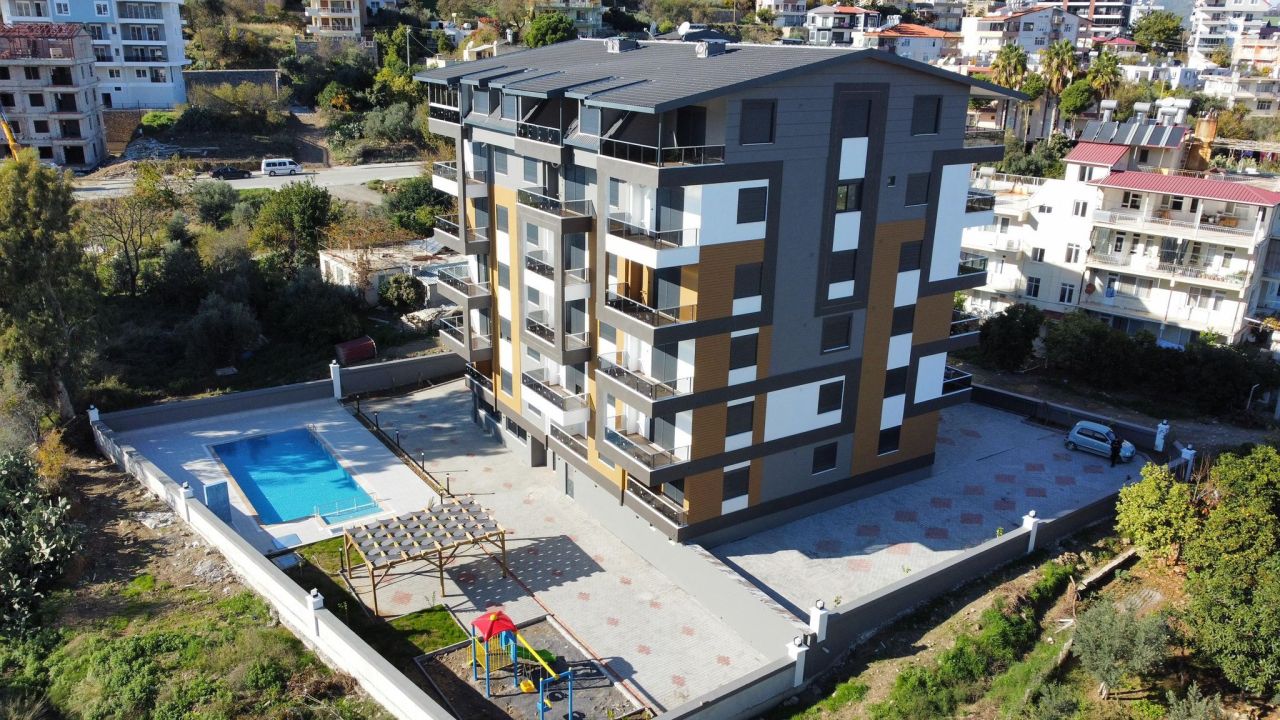 Flat in Alanya, Turkey, 58 m² - picture 1