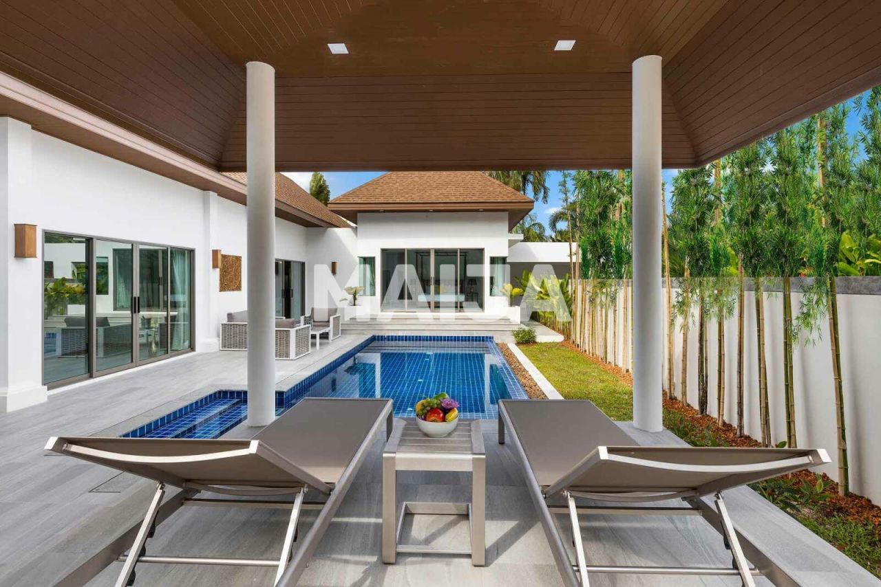 Villa on Phuket Island, Thailand, 265 sq.m - picture 1