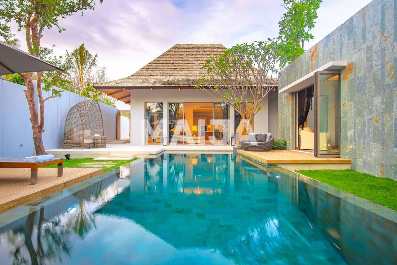 Villa on Phuket Island, Thailand, 423 sq.m - picture 1