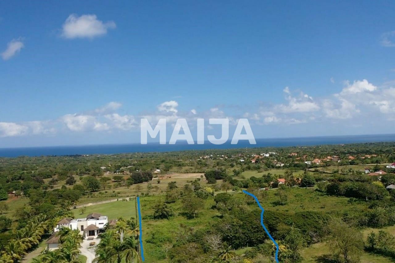 Land in Cabarete, Dominican Republic, 10 000 sq.m - picture 1