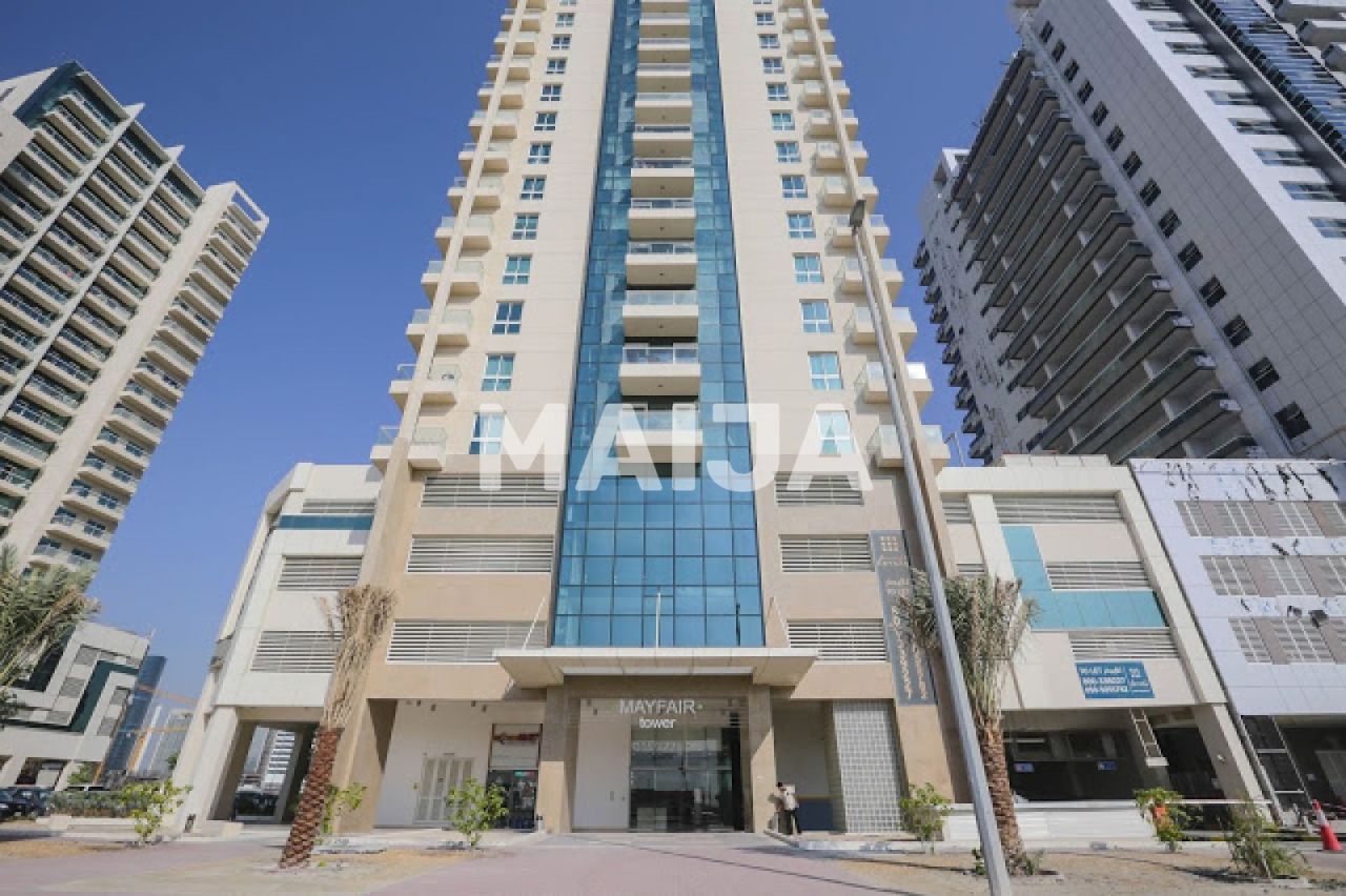 Apartment in Dubai, UAE, 517 sq.m - picture 1