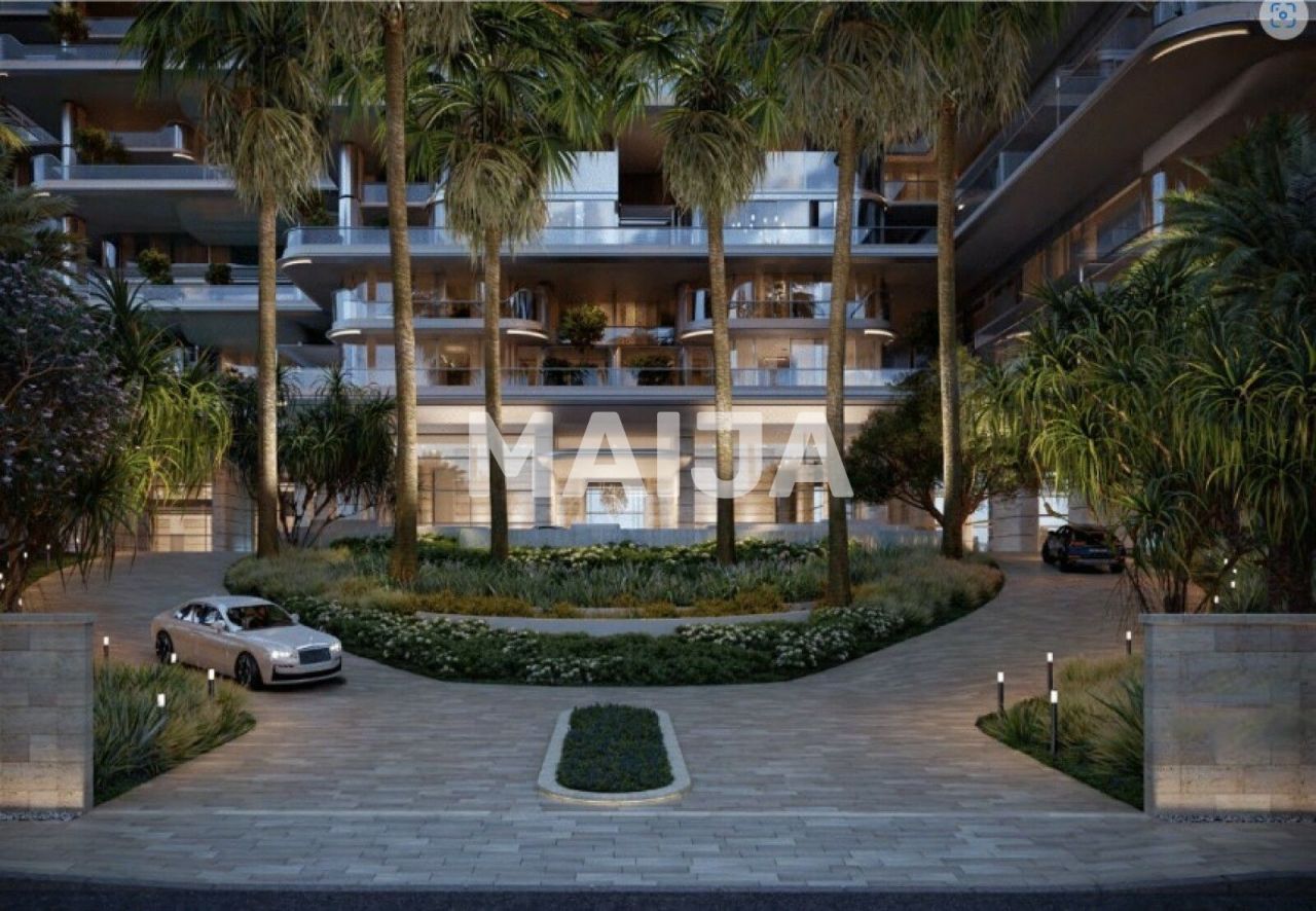 Apartment in Dubai, UAE, 377 sq.m - picture 1