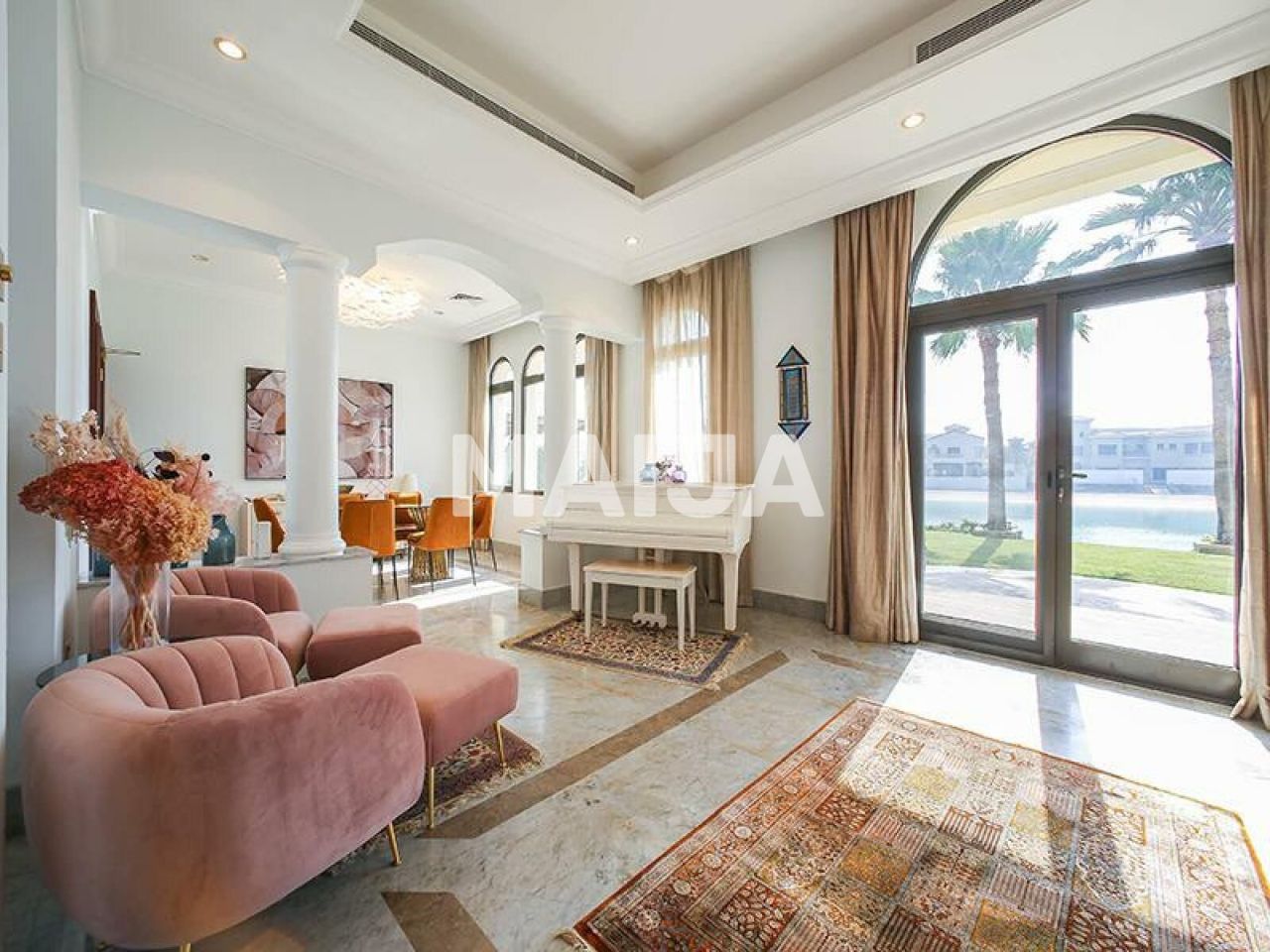 Villa en Dubái, EAU, 1 244 m2 - imagen 1
