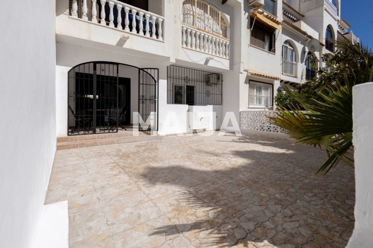 Apartment in Torrevieja, Spain, 70 sq.m - picture 1