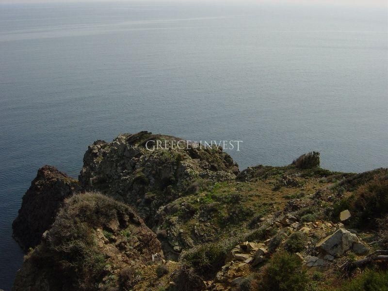Land in Chalkidiki, Greece, 4 401 sq.m - picture 1