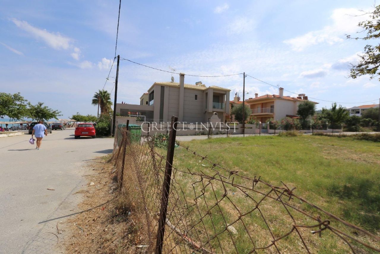 Land in Chalkidiki, Greece, 1 280 sq.m - picture 1