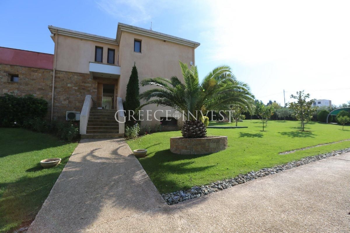 Townhouse in Chalkidiki, Greece, 256 sq.m - picture 1