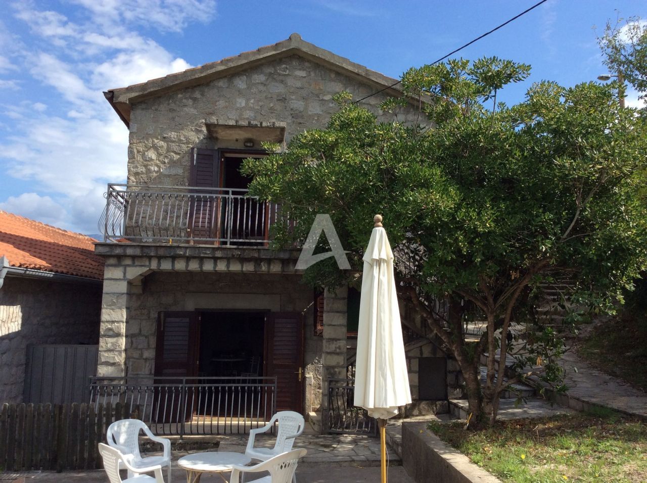 Haus in Tivat, Montenegro, 66 m2 - Foto 1