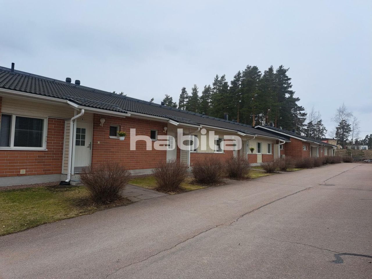 Flat in Pyhtaa, Finland, 97 sq.m - picture 1