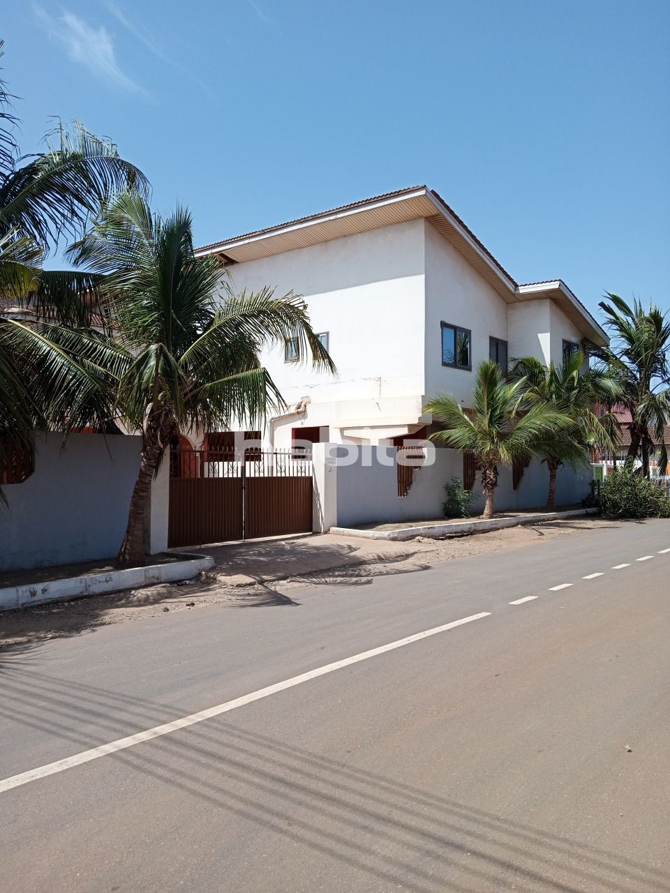 Apartment Sakumona, Ghana, 1 000 sq.m - picture 1