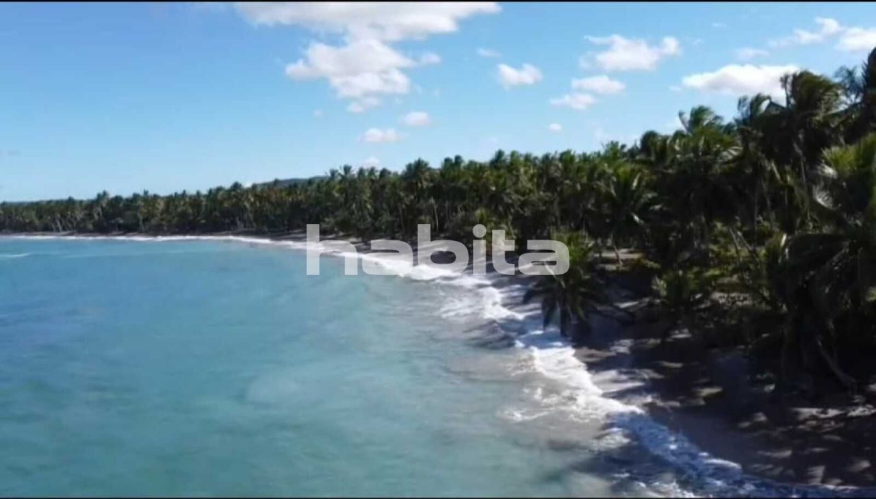 Land in Gaspar Hernandez, Dominican Republic, 1 900 000 sq.m - picture 1