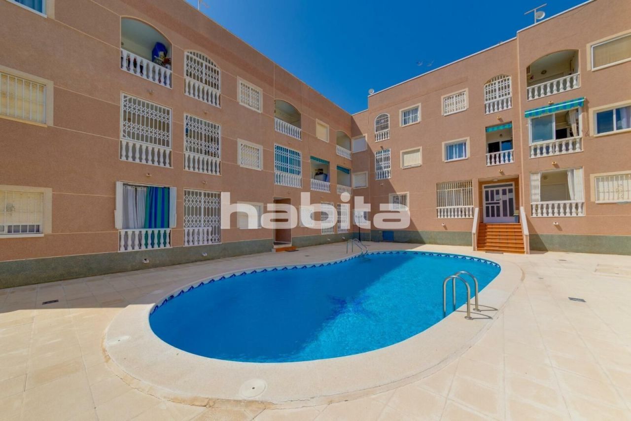 Apartment in Torrevieja, Spain, 60 sq.m - picture 1