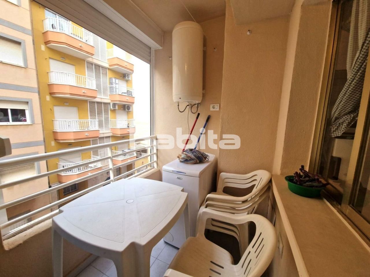 Apartment in Torrevieja, Spain, 25 sq.m - picture 1