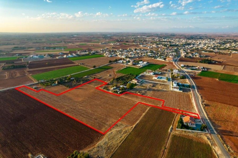Grundstück in Protaras, Zypern, 33 484 m2 - Foto 1
