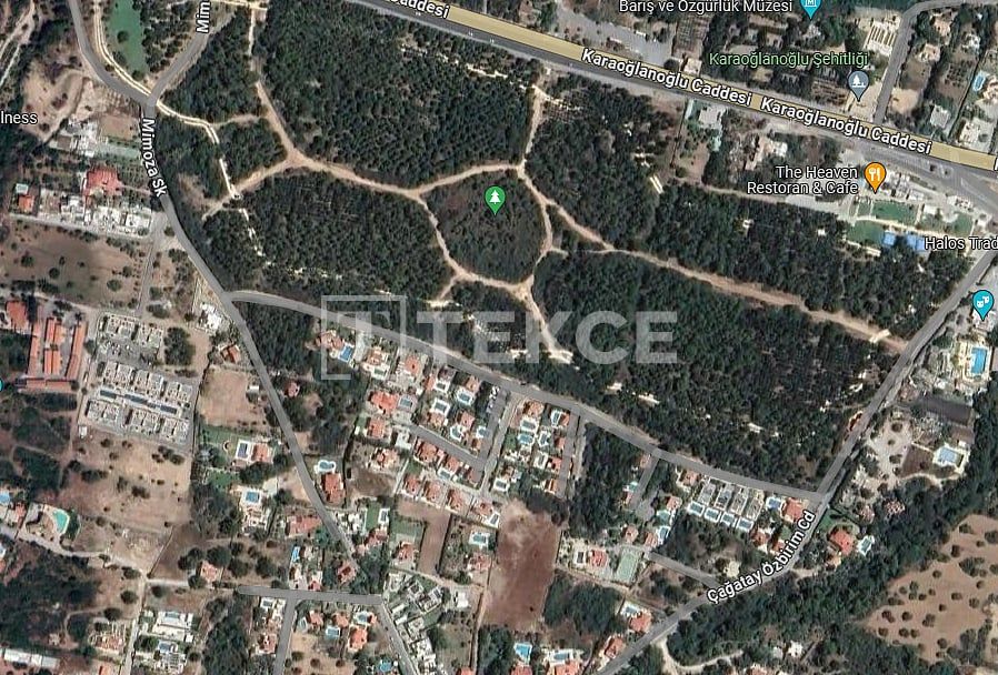 Land in Kyrenia, Cyprus, 1 337 sq.m - picture 1