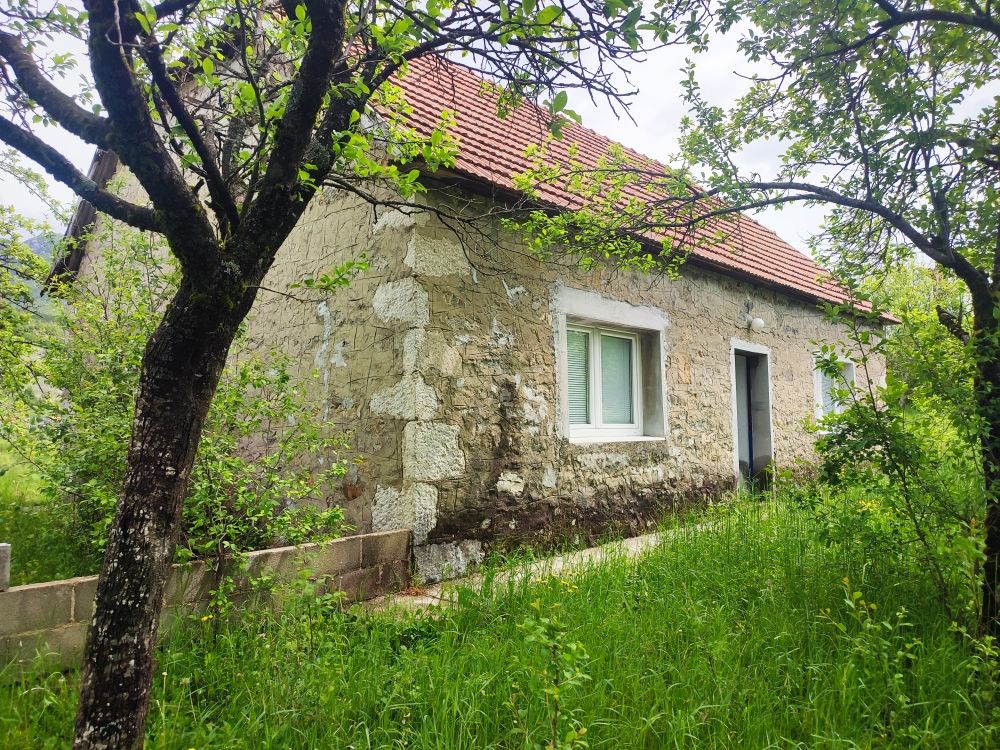 Maison à Nikšić, Monténégro, 77 m2 - image 1