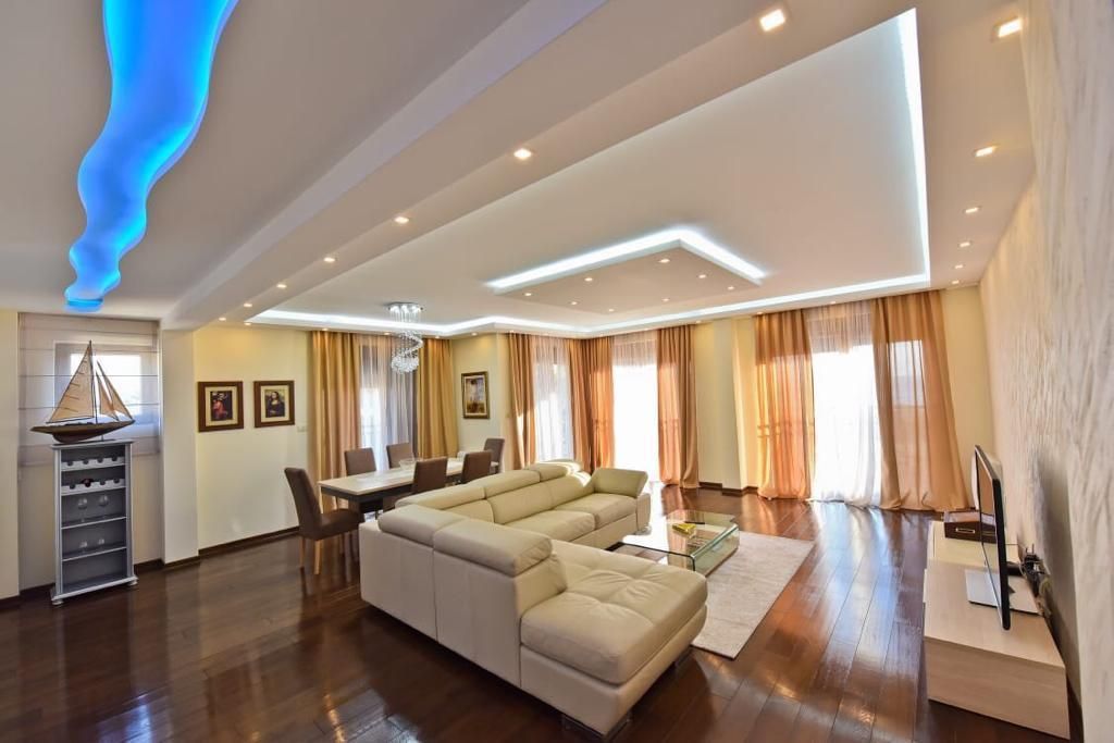 Wohnung in Budva, Montenegro, 152 m2 - Foto 1