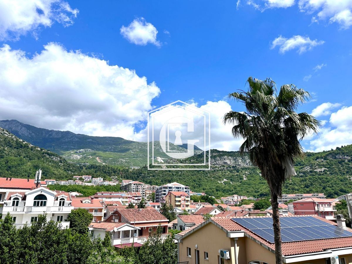 Apartment in Budva, Montenegro, 106 m2 - Foto 1