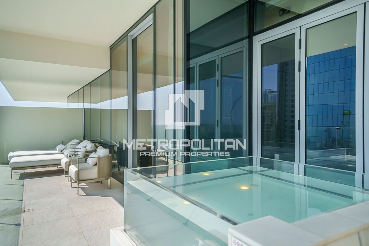 Apartment in Dubai, UAE, 217 sq.m - picture 1