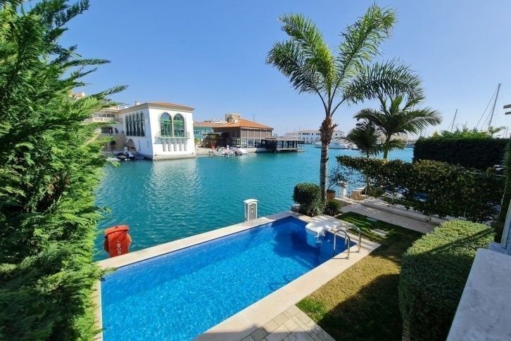 Villa à Limassol, Chypre - image 1