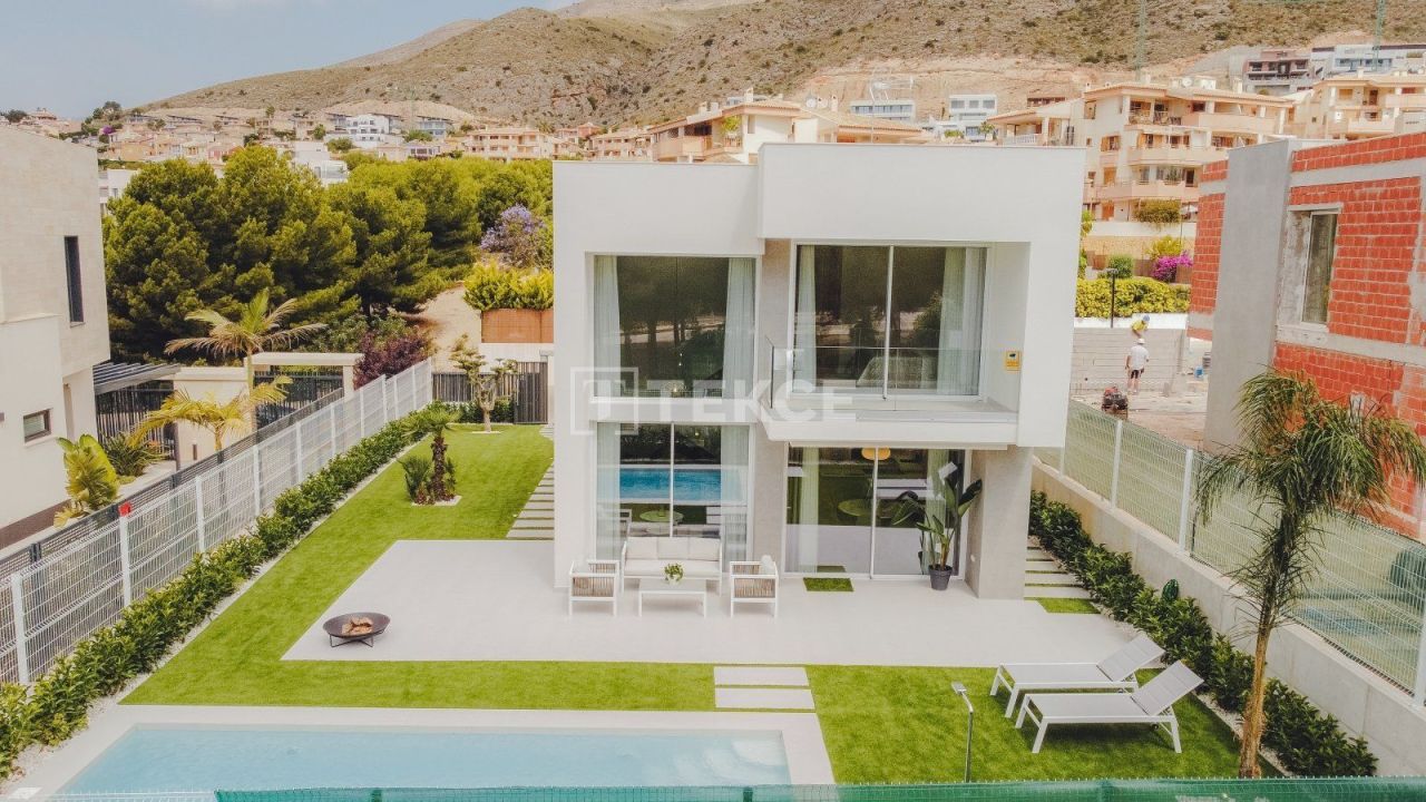 Villa in Finestrat, Spanien, 151 m2 - Foto 1