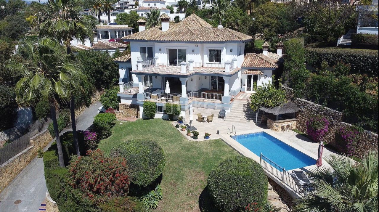 Villa in Marbella, Spain, 503 sq.m - picture 1