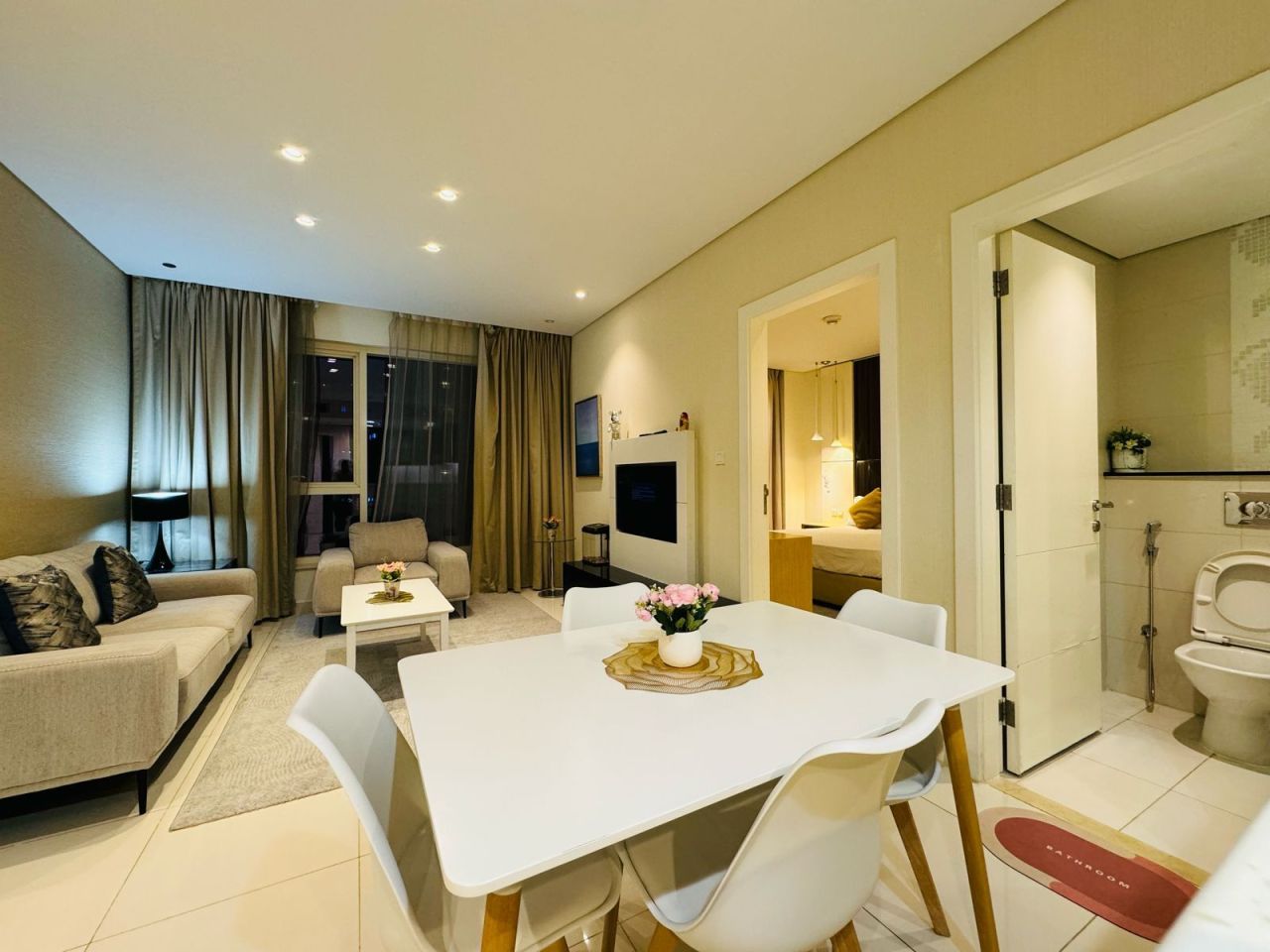 Appartement à Dubaï, EAU, 65 m2 - image 1