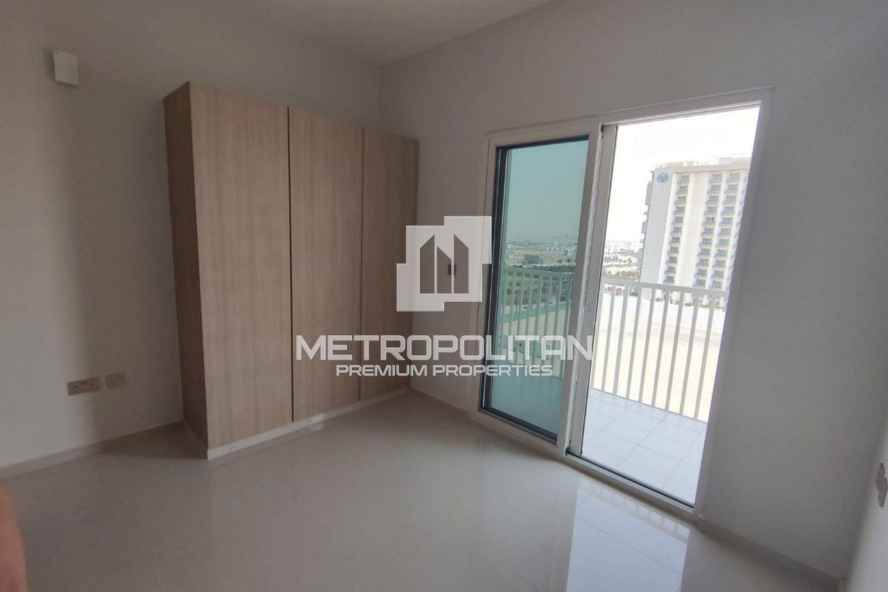 Apartment in Dubai, UAE, 27 sq.m - picture 1