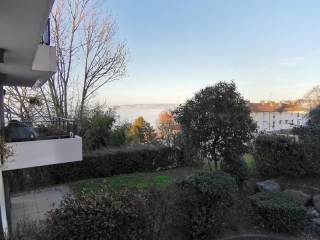 Apartment in Evian-les-Bains, France, 107 sq.m - picture 1