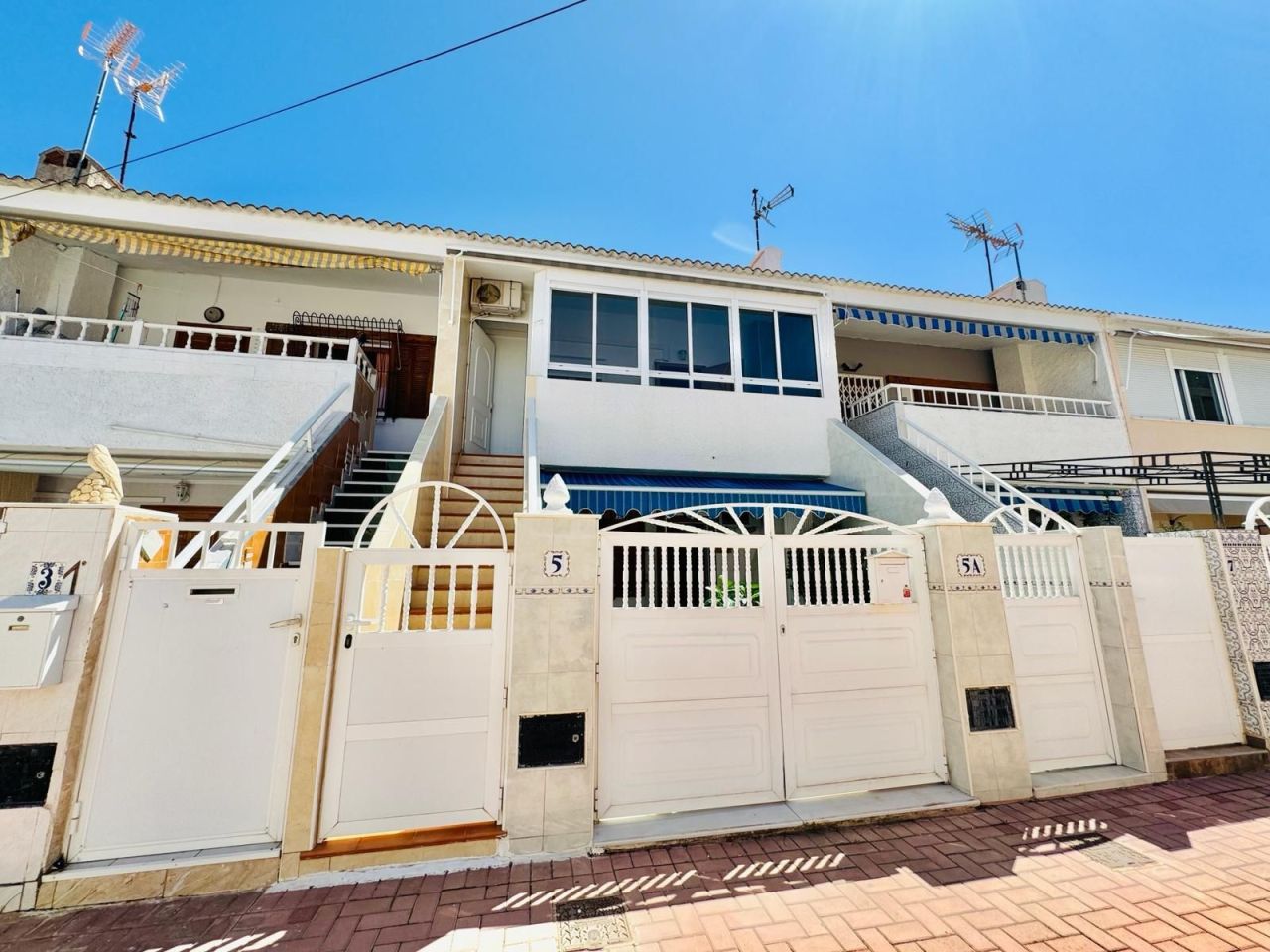 Bungalow in Torrevieja, Spain, 48 sq.m - picture 1