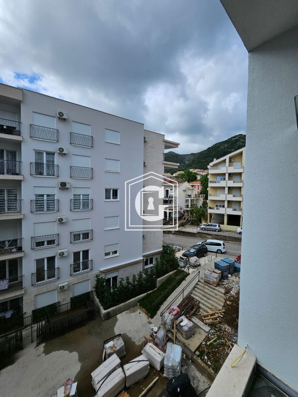 Apartment in Budva, Montenegro, 32 sq.m - picture 1