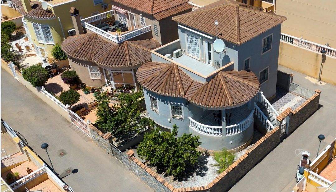 Villa in Playa Flamenca, Spain, 165 sq.m - picture 1
