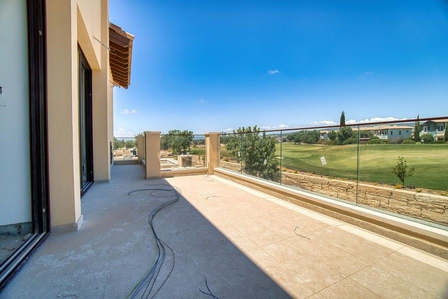 Villa in Paphos, Cyprus, 330 sq.m - picture 1
