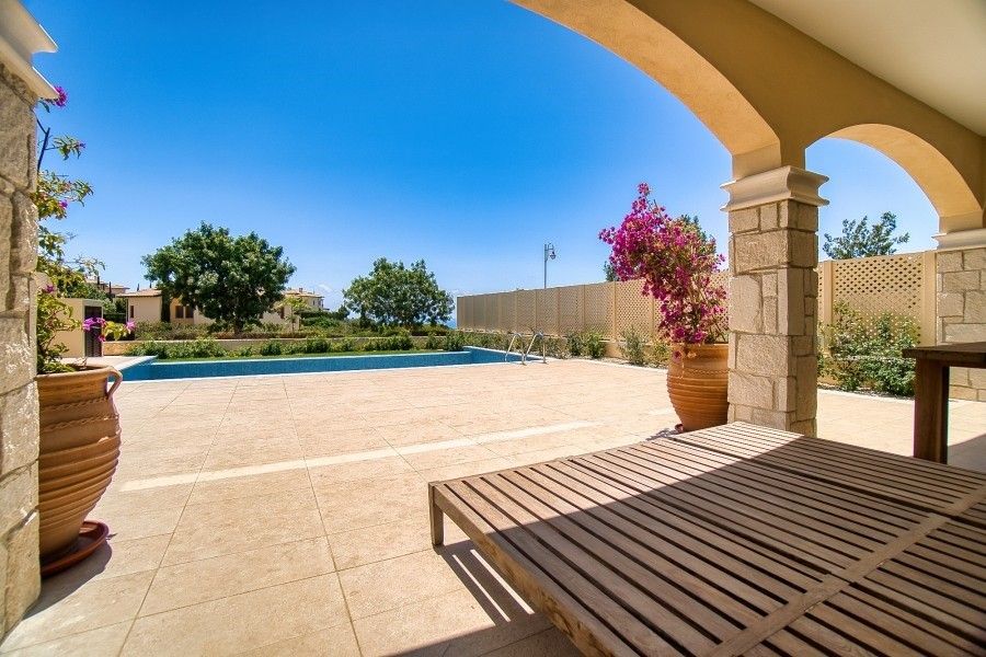 Villa in Paphos, Cyprus, 222 sq.m - picture 1
