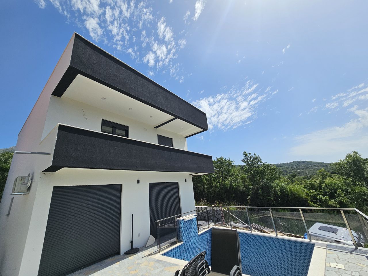 House in Dobra Voda, Montenegro, 250 sq.m - picture 1